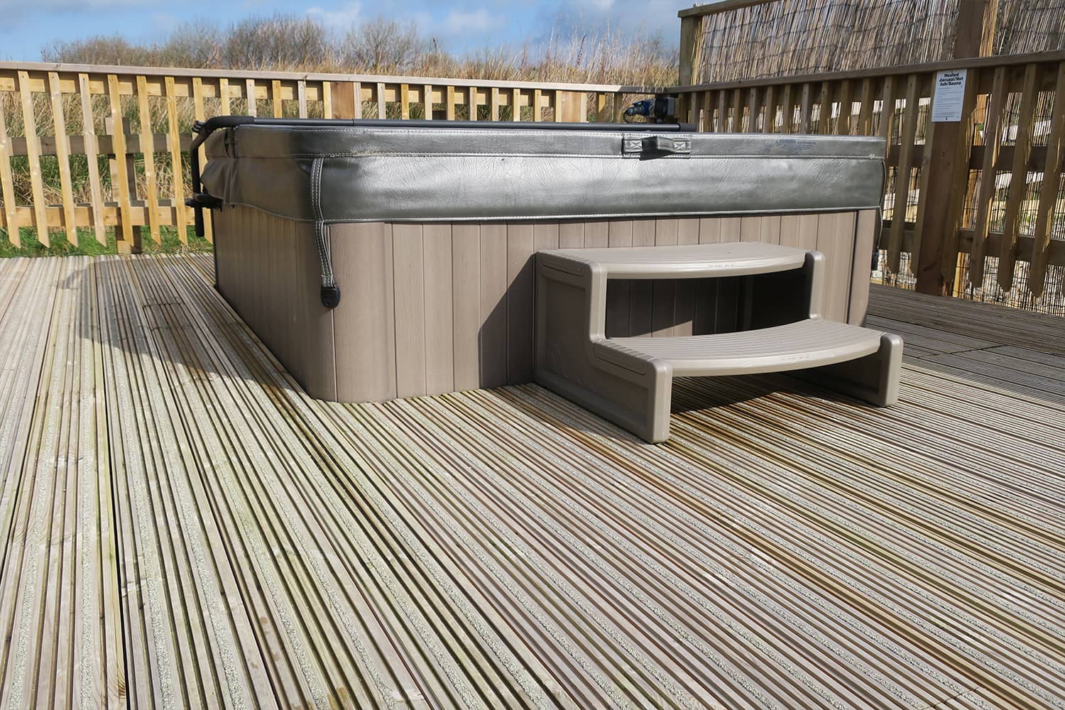 Why Timber Decking is Ideal for Hot Tubs